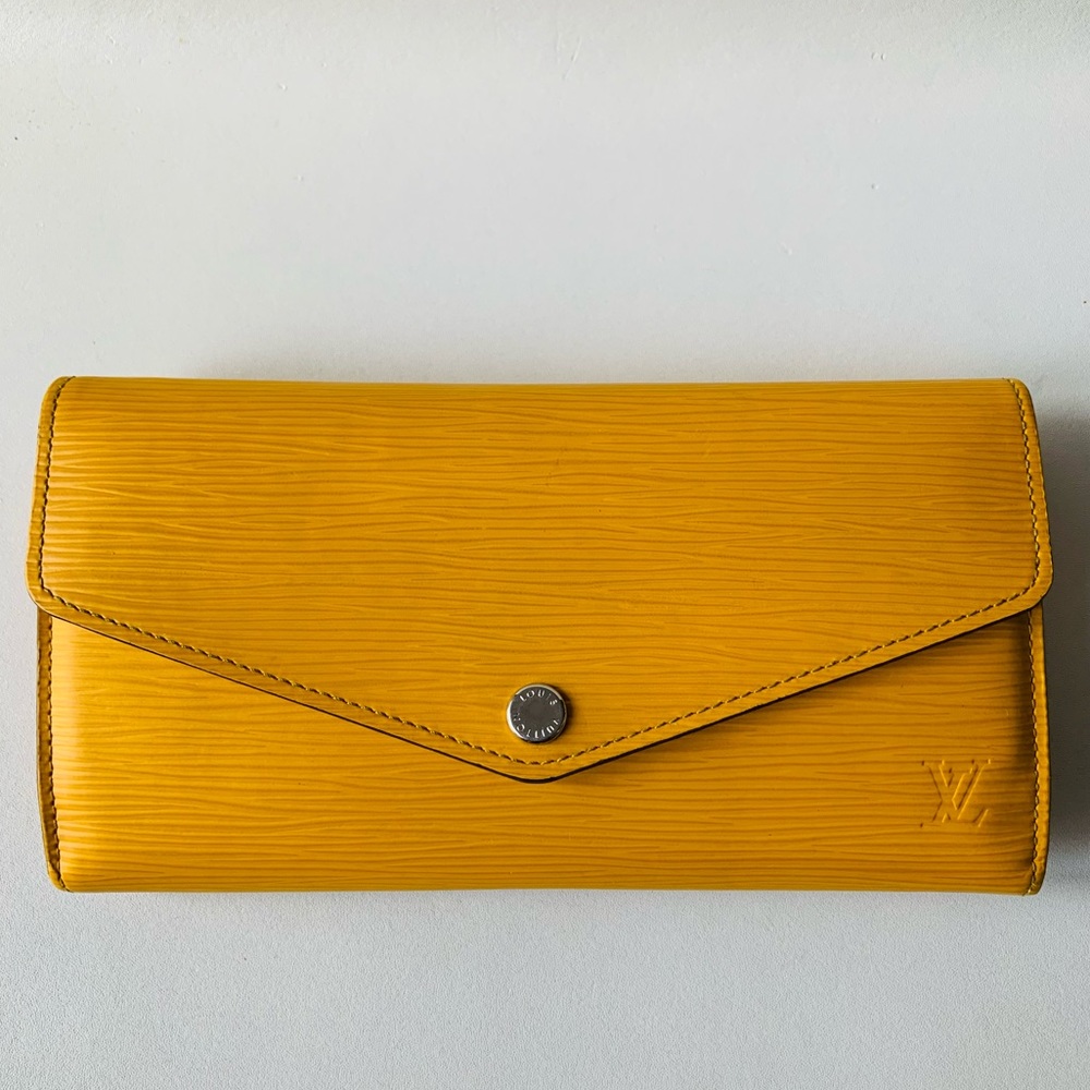Louis Vuitton Epi Sarah Wallet